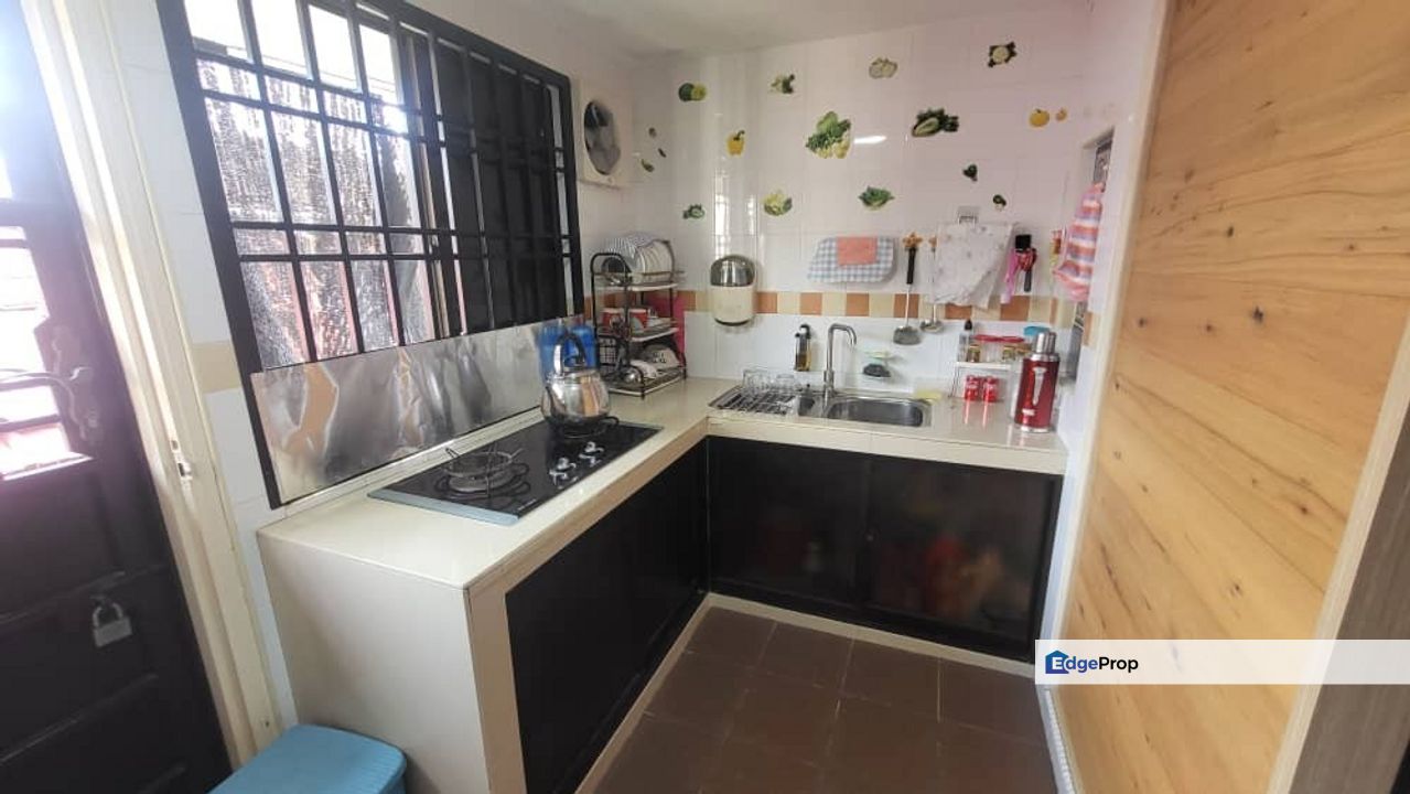 Taman Universiti Jalan Kejayaaan Full Renovated Low Cost Single Storey, Johor, Skudai