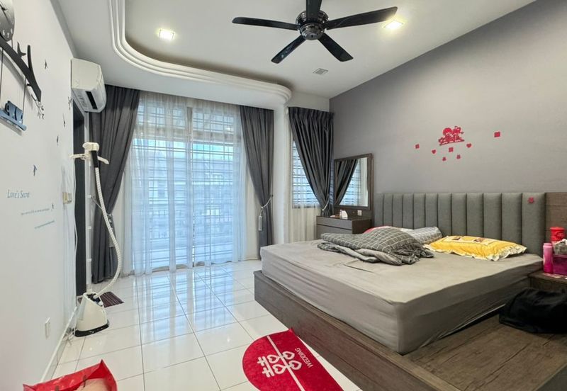 Meridin East The Greenway & The Eden