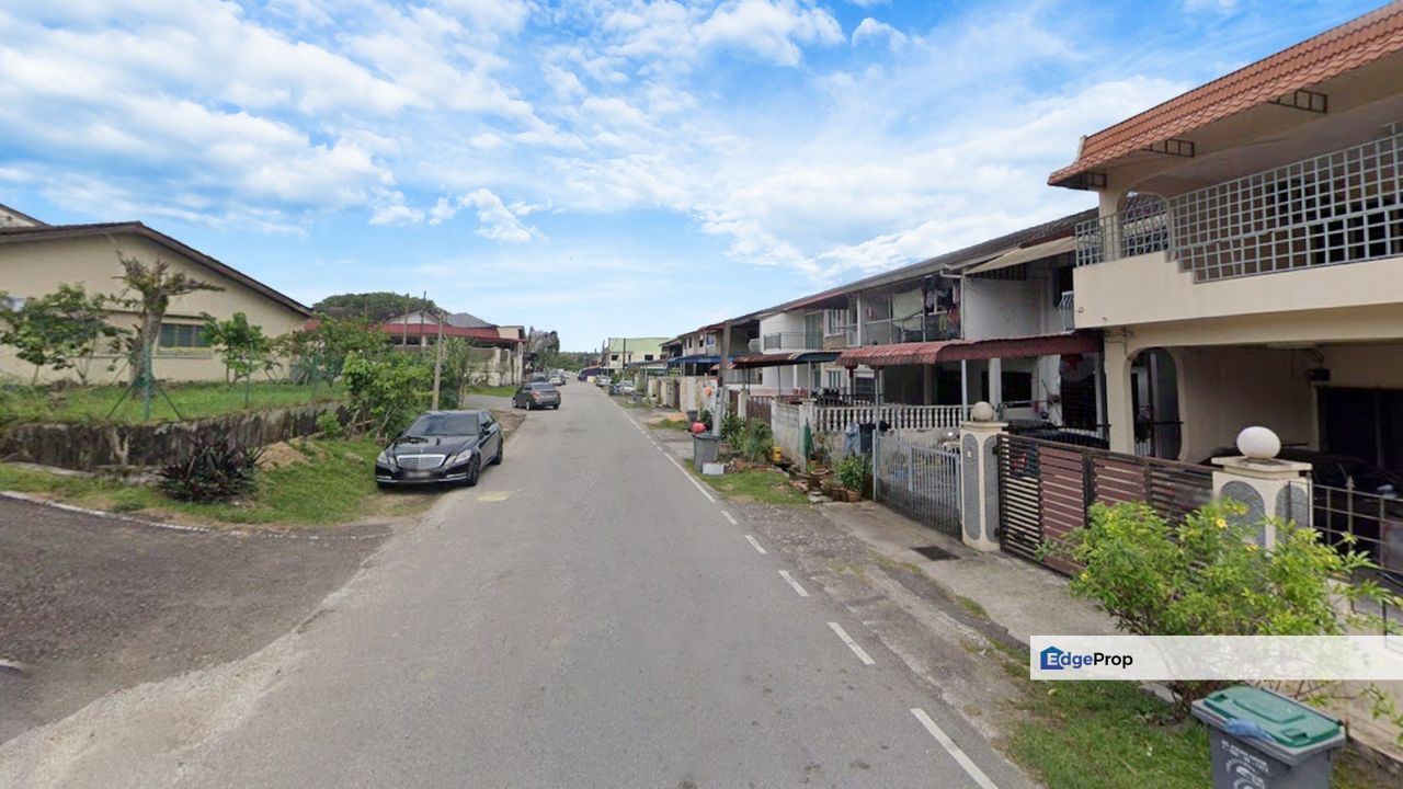 Taman Kulai Utama @ Jalan Bunga Santalia Unblock Double Storey House, Johor, Kulai