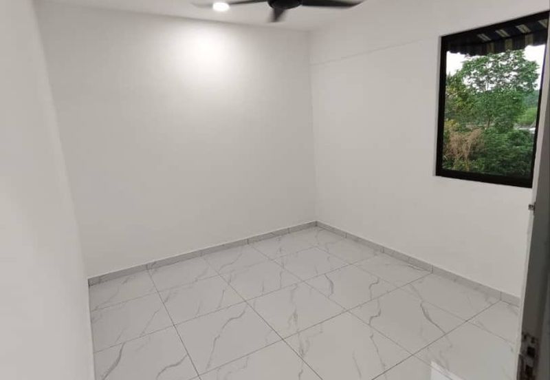 Flat Bandar Selesa Jaya @ Jalan Silat Lincah