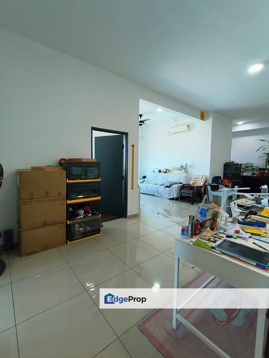 Full Loan Megah Ria @ D'Carlton Seaview Residences Corner Private Lift, Johor, Masai