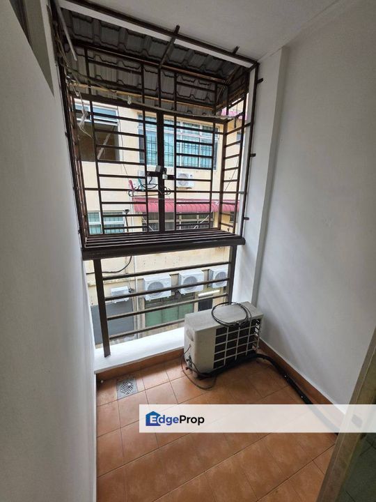 Nusa Bestari Shop Apartment Well Maintain Waking To Kfc Bukit Indah, Johor, Johor Bahru