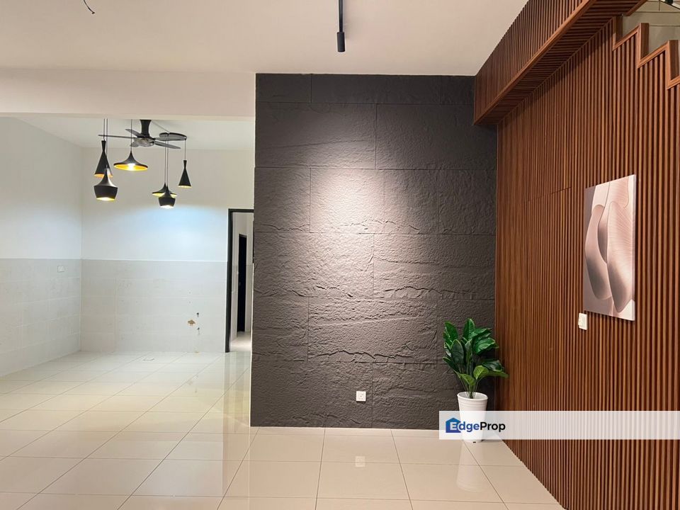 Horizon Hills The Green Full Renovated Superlinks Double Storey House, Johor, 