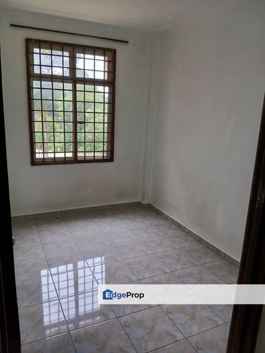 Full Loan Masai Megah Ria @ Ria 2 Apartment Below Market Low Floor , Johor, Masai