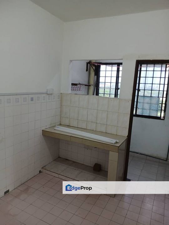 Full Loan Masai Megah Ria @ Ria 2 Apartment Below Market Low Floor , Johor, Masai