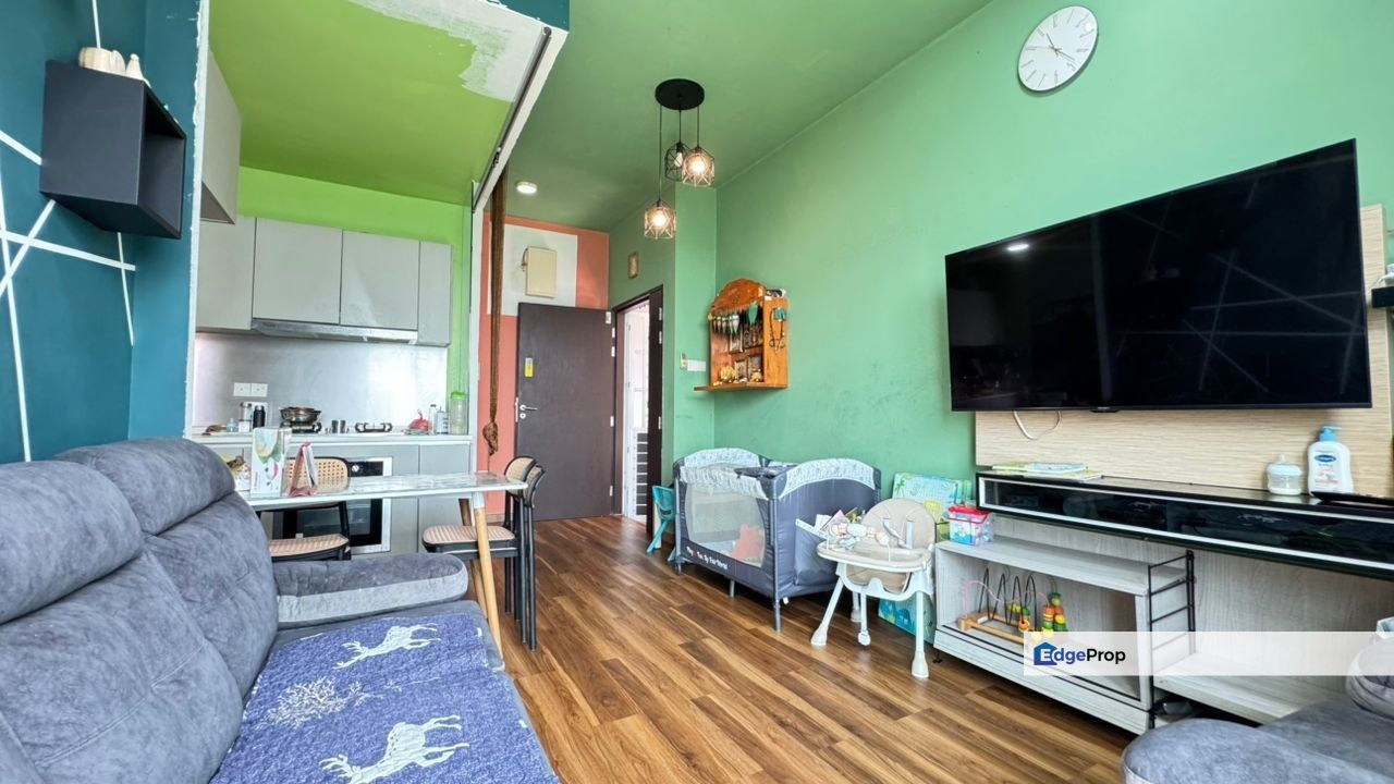 Full Loan Bayu Puteri @ Crescent Bay Suites Renovated 2 Bed 2 Parking, Johor, Johor Bahru