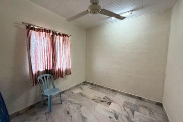 Flat Taman Ungku Tun Aminah