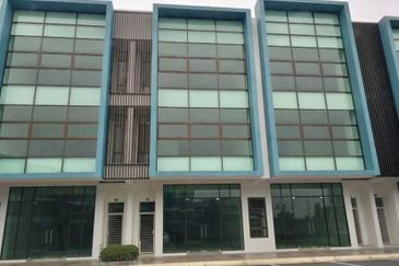 Perjiranan 4 Dato Onn Shop For Rent Bare Unit