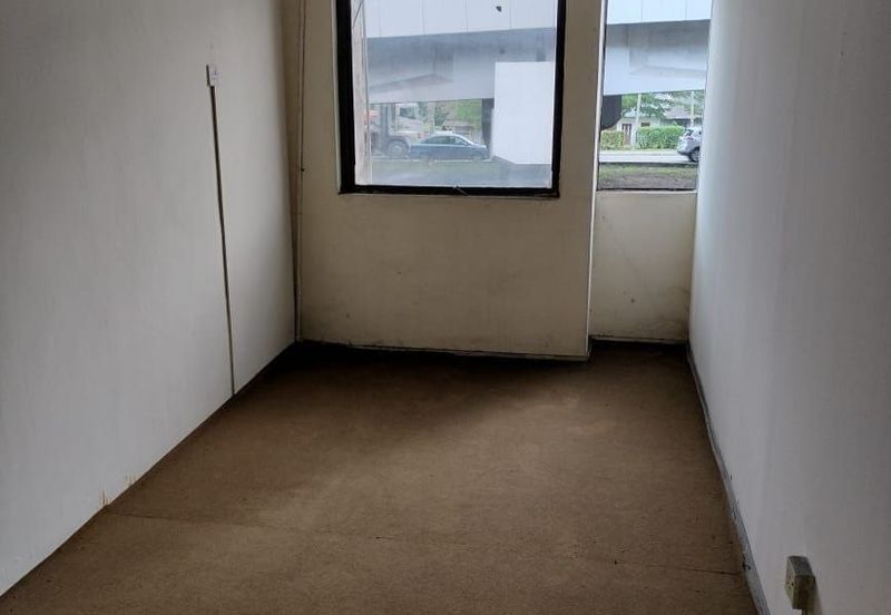 Tiram Baru Shop For Rent Bare Unit