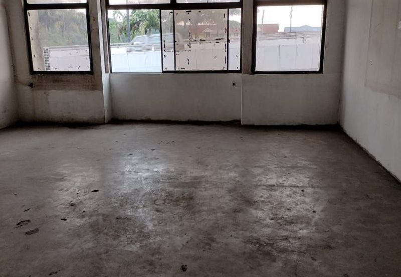 Tiram Baru Shop For Rent Bare Unit