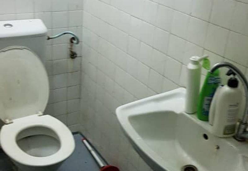 Taman Sri Putri Skudai Shop Intermediate For Rent Bare Unit