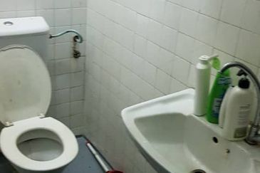 Taman Sri Putri Skudai Shop Intermediate For Rent Bare Unit