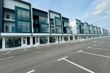 Crest Emerald Phase 2 Austin Tebrau Shop For Sale Bare Unit