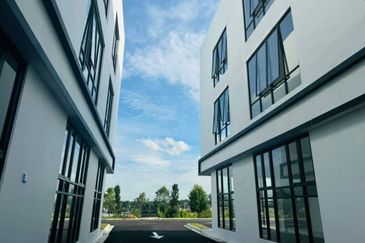 Crest Emerald Phase 2 Austin Tebrau Shop For Sale Bare Unit