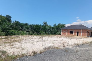 Jalan Rabbani Ulu Tiram Village Land For Sale Convert Building Status  