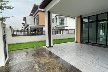 Precint D Bandar Cemerlang Cluster For Rent Fully All Race   Location : Bandar Cemerlang Ulu Tiram 