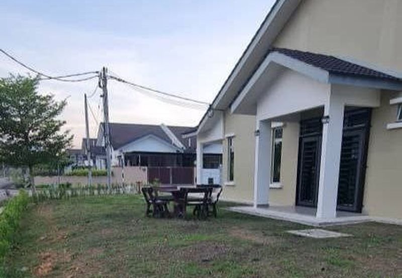 Taman R.E.M. Kota Tinggi Semi D For Sale Corner Non Bumi RM700K 