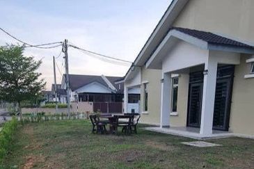Taman R.E.M. Kota Tinggi Semi D For Sale Corner Non Bumi RM700K 