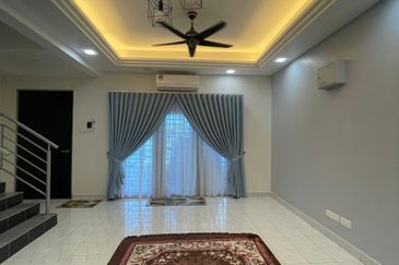 𝗬𝗣𝗝 𝗣𝗣𝟭𝗠 𝗞𝗢𝗧𝗔 𝗧𝗜𝗡𝗚𝗚𝗜 For Rent Double Storey Terrace