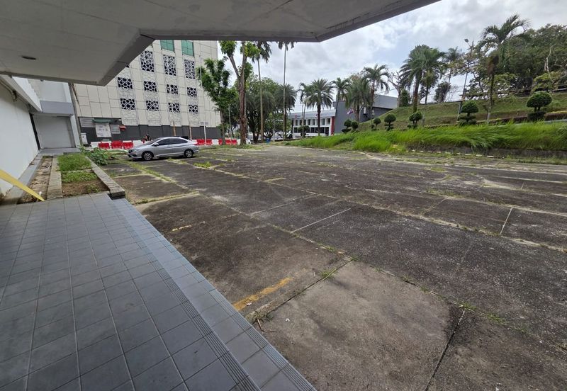 𝗖𝗼𝗺𝗺𝗲𝗿𝗰𝗶𝗮𝗹 𝗝𝗮𝗹𝗮𝗻 𝗗𝘂𝗸𝗲 𝗝𝗼𝗵𝗼𝗿 𝗕𝗮𝗵𝗿𝘂 𝗧𝗼𝘄𝗻 