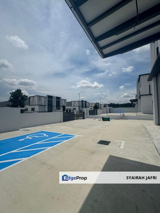 𝗙𝗮𝗰𝘁𝗼𝗿𝘆 𝗙𝗼𝗿 𝗥𝗲𝗻𝘁 𝗘𝗰𝗼 𝗕𝘂𝘀𝗶𝗻𝗲𝘀𝘀 𝗣𝗮𝗿𝗸 𝟭 𝗝𝗼𝗵𝗼𝗿 𝗕𝗮𝗵𝗿𝘂 𝗠𝗲𝗱𝗶𝘂𝗺 𝗜𝗻𝗱𝘂𝘀𝘁𝗿𝘆, Johor, Johor Bahru