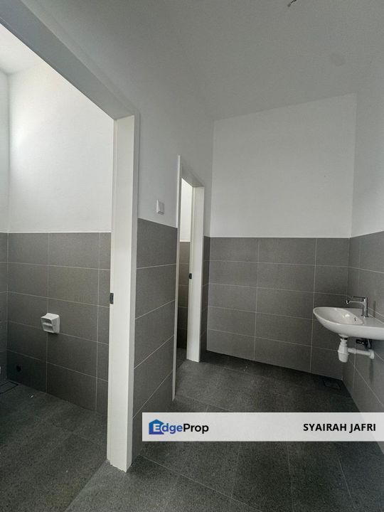 𝗙𝗮𝗰𝘁𝗼𝗿𝘆 𝗙𝗼𝗿 𝗥𝗲𝗻𝘁 𝗘𝗰𝗼 𝗕𝘂𝘀𝗶𝗻𝗲𝘀𝘀 𝗣𝗮𝗿𝗸 𝟭 𝗝𝗼𝗵𝗼𝗿 𝗕𝗮𝗵𝗿𝘂 𝗠𝗲𝗱𝗶𝘂𝗺 𝗜𝗻𝗱𝘂𝘀𝘁𝗿𝘆, Johor, Johor Bahru