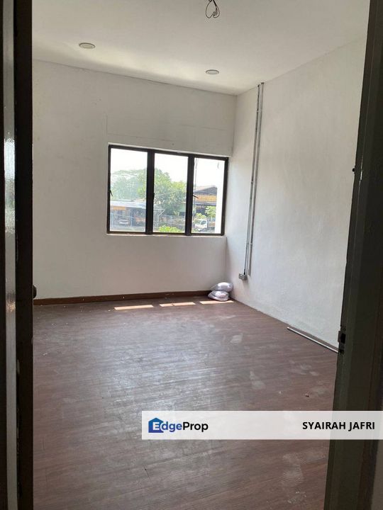 𝗝𝗮𝗹𝗮𝗻 𝗚𝗹𝗮𝘀𝗶𝗮𝗿 𝗧𝗮𝗺𝗮𝗻 𝗧𝗮𝘀𝗲𝗸 𝗝𝗼𝗵𝗼𝗿 𝗕𝗮𝗵𝗿𝘂 𝗦𝗵𝗼𝗽 𝗙𝗼𝗿 𝗦𝗮𝗹𝗲, Johor, Johor Bahru