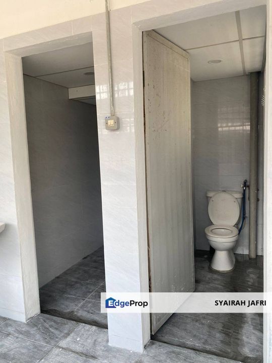 𝗝𝗮𝗹𝗮𝗻 𝗚𝗹𝗮𝘀𝗶𝗮𝗿 𝗧𝗮𝗺𝗮𝗻 𝗧𝗮𝘀𝗲𝗸 𝗝𝗼𝗵𝗼𝗿 𝗕𝗮𝗵𝗿𝘂 𝗦𝗵𝗼𝗽 𝗙𝗼𝗿 𝗦𝗮𝗹𝗲, Johor, Johor Bahru