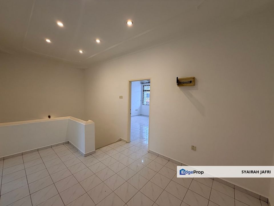 𝗦𝗮𝗴𝗮 𝗗𝗲𝘀𝗮 𝗖𝗲𝗺𝗲𝗿𝗹𝗮𝗻𝗴 𝗛𝗼𝘂𝘀𝗲 𝗙𝗼𝗿 𝗦𝗮𝗹𝗲, Johor, Ulu Tiram