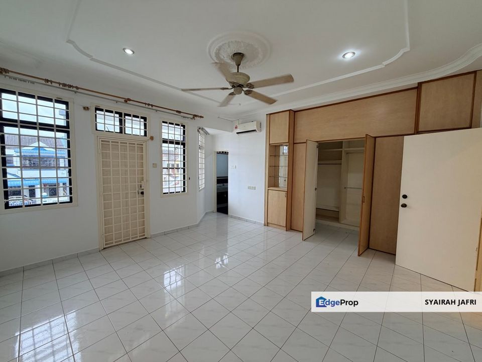 𝗦𝗮𝗴𝗮 𝗗𝗲𝘀𝗮 𝗖𝗲𝗺𝗲𝗿𝗹𝗮𝗻𝗴 𝗛𝗼𝘂𝘀𝗲 𝗙𝗼𝗿 𝗦𝗮𝗹𝗲, Johor, Ulu Tiram