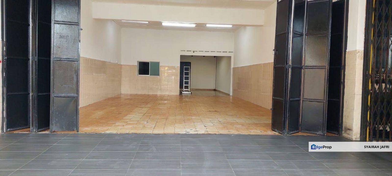 𝗙𝗼𝗿 𝗥𝗲𝗻𝘁 𝗥𝘂𝗺𝗯𝗶𝗮 𝗧𝗮𝗺𝗮𝗻 𝗗𝗮𝘆𝗮 𝗦𝗵𝗼𝗽, Johor, Johor Bahru