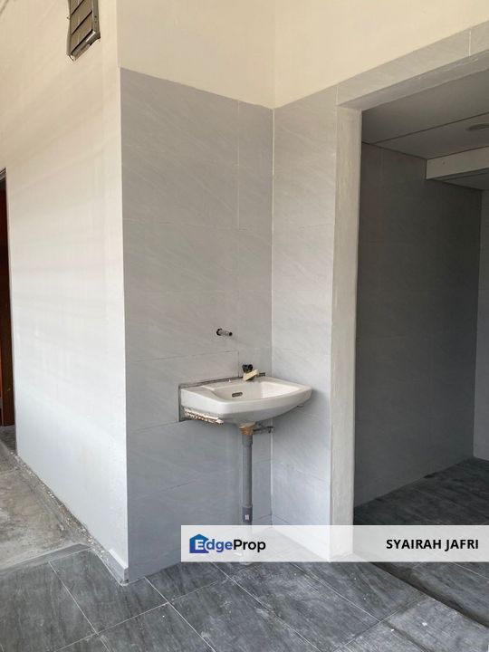 𝗙𝗼𝗿 𝗦𝗮𝗹𝗲 𝗗𝗼𝘂𝗯𝗹𝗲 𝗦𝘁𝗼𝗿𝗲𝘆 𝗦𝗵𝗼𝗽𝗹𝗼𝘁 𝗧𝗮𝗺𝗮𝗻 𝗧𝗮𝘀𝗲𝗸 𝗝𝗕 𝗖𝗶𝘁𝘆, Johor, Johor Bahru