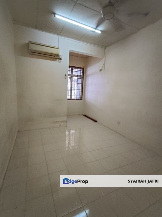 𝗙𝗼𝗿 𝗦𝗮𝗹𝗲 𝗧𝗮𝗺𝗮𝗻 𝗡𝘂𝘀𝗮 𝗗𝗮𝗺𝗮𝗶 𝗧𝗲𝗿𝗿𝗮𝗰𝗲 𝗛𝗼𝘂𝘀𝗲 𝗣𝗮𝘀𝗶𝗿 𝗚𝘂𝗱𝗮𝗻g, Johor, Pasir Gudang