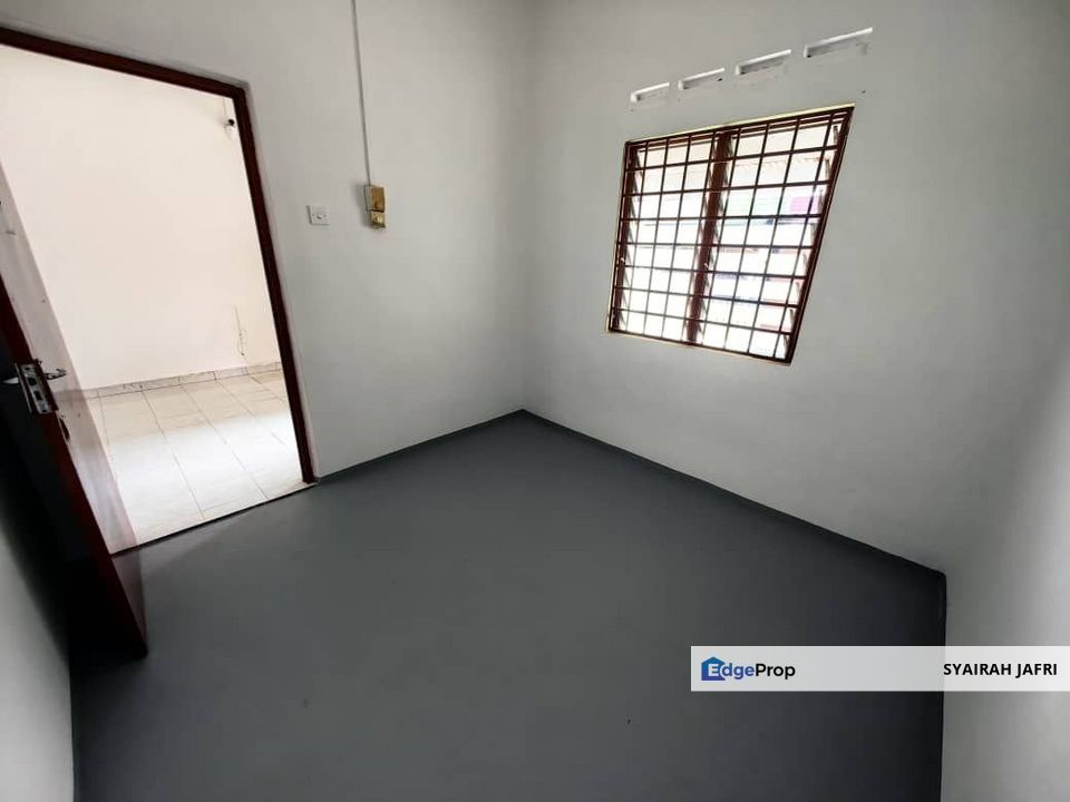 𝗙𝗼𝗿 𝗦𝗮𝗹𝗲 𝗧𝗮𝗺𝗮𝗻 𝗕𝘂𝗸𝗶𝘁 𝗝𝗮𝘆𝗮 𝗟𝗼𝘄 𝗖𝗼𝘀𝘁 𝗧𝗲𝗿𝗿𝗮𝗰𝗲 𝗛𝗼𝘂𝘀𝗲, Johor, Ulu Tiram