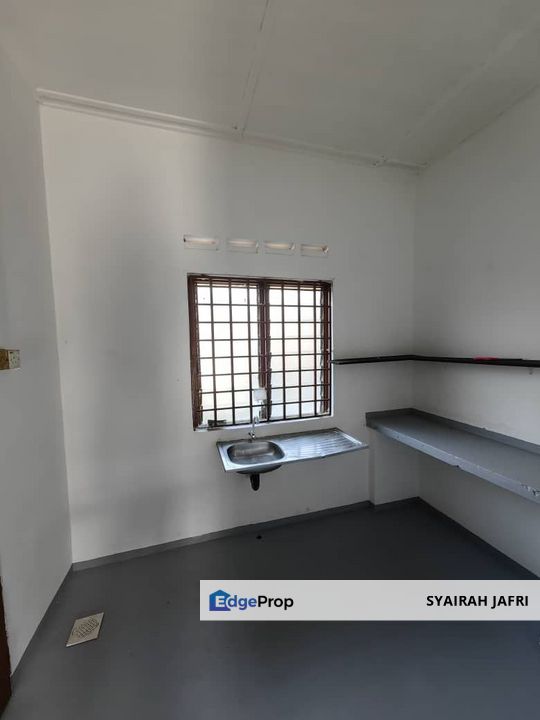 𝗙𝗼𝗿 𝗦𝗮𝗹𝗲 𝗧𝗮𝗺𝗮𝗻 𝗕𝘂𝗸𝗶𝘁 𝗝𝗮𝘆𝗮 𝗟𝗼𝘄 𝗖𝗼𝘀𝘁 𝗧𝗲𝗿𝗿𝗮𝗰𝗲 𝗛𝗼𝘂𝘀𝗲, Johor, Ulu Tiram