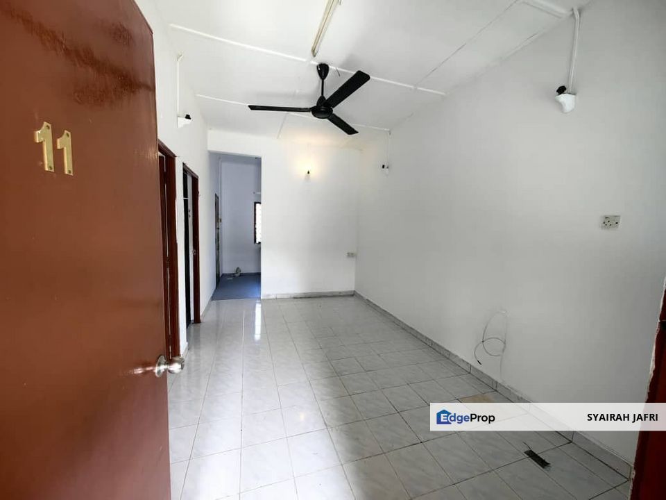 𝗙𝗼𝗿 𝗦𝗮𝗹𝗲 𝗧𝗮𝗺𝗮𝗻 𝗕𝘂𝗸𝗶𝘁 𝗝𝗮𝘆𝗮 𝗟𝗼𝘄 𝗖𝗼𝘀𝘁 𝗧𝗲𝗿𝗿𝗮𝗰𝗲 𝗛𝗼𝘂𝘀𝗲, Johor, Ulu Tiram