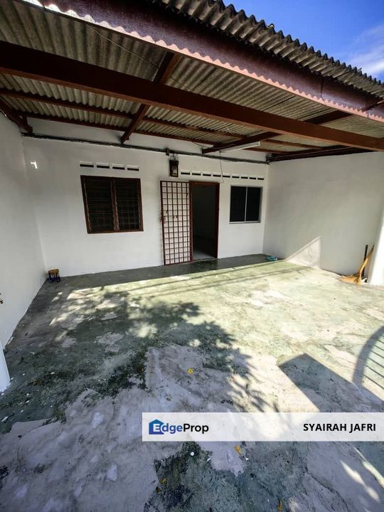 𝗙𝗼𝗿 𝗦𝗮𝗹𝗲 𝗧𝗮𝗺𝗮𝗻 𝗕𝘂𝗸𝗶𝘁 𝗝𝗮𝘆𝗮 𝗟𝗼𝘄 𝗖𝗼𝘀𝘁 𝗧𝗲𝗿𝗿𝗮𝗰𝗲 𝗛𝗼𝘂𝘀𝗲, Johor, Ulu Tiram