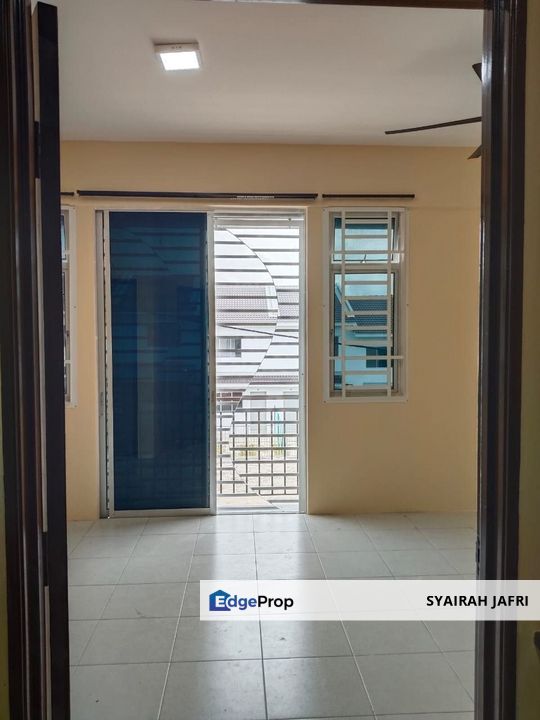 𝗥𝗨𝗠𝗔𝗛 𝗦𝗘𝗪𝗔 𝗞𝗢𝗧𝗔 𝗧𝗜𝗡𝗚𝗚𝗜 𝗕𝗔𝗝𝗘𝗧 𝟭.𝟲𝗞 𝗦𝗘𝗣𝗔𝗥𝗔 𝗣𝗘𝗥𝗔𝗕𝗢𝗧 𝗠𝗨𝗦𝗟𝗜𝗠, Johor, Kota Tinggi