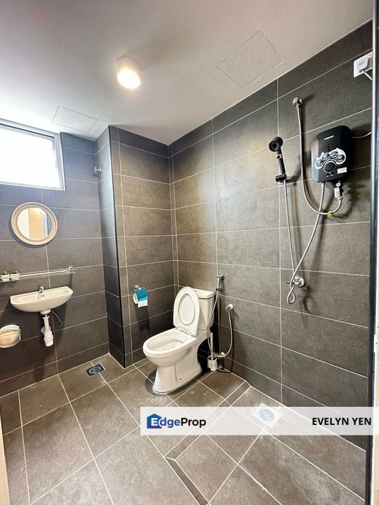 (Midas Seri Alam Apartment) Corner Lot, Renovated Unit., Johor, Pasir Gudang