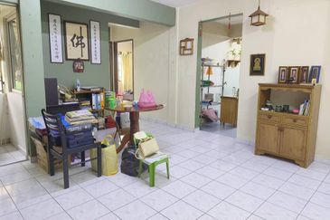 Sri Intan (Bandar Seri Alam)