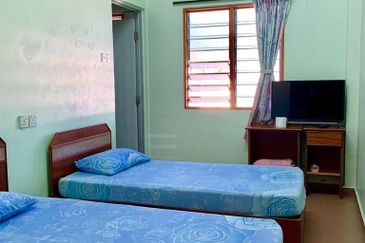 Stulang Laut / Darat