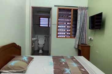 Stulang Laut / Darat