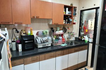 Prima Regency (Savoy Court)