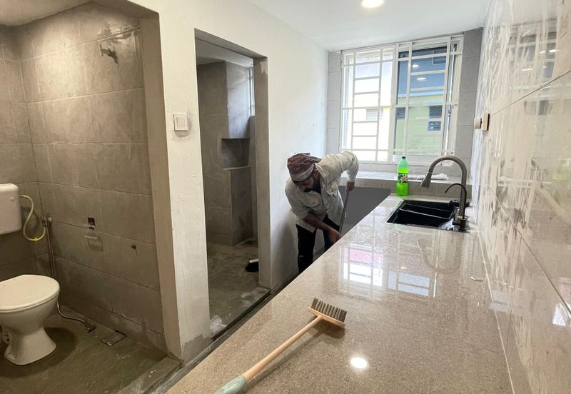 Flat Taman Plentong Utama