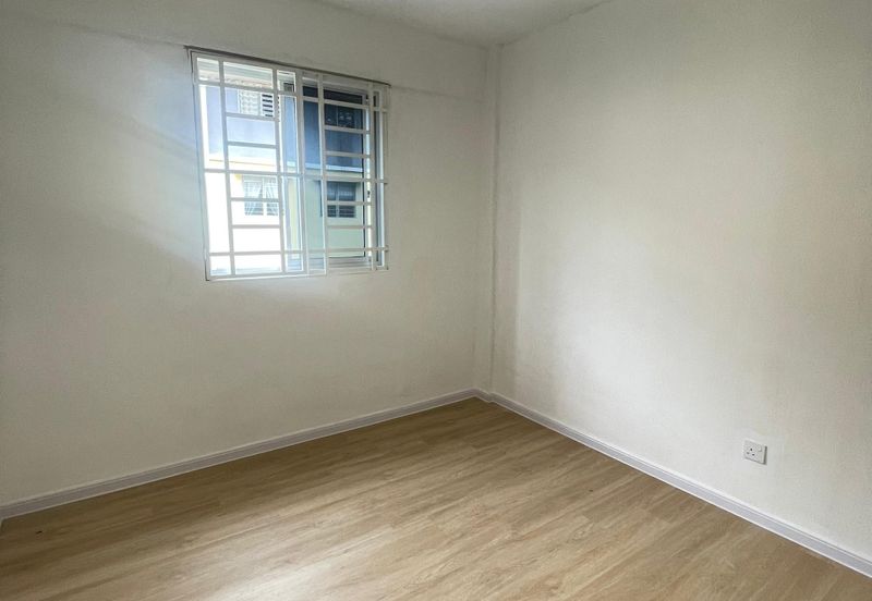 Flat Taman Plentong Utama