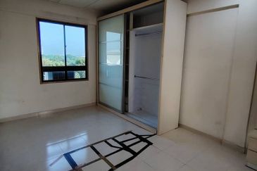 Sri Lanang Flat (Rumah Pangsa Sri Lanang)