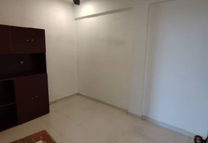 Sri Lanang Flat (Rumah Pangsa Sri Lanang)