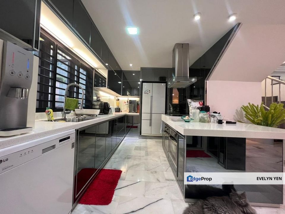 JB Town , Taman Nong Chik @2-Storey Semi-D / Freehold /Unblock View/ Fully Renovated & Extended., Johor, Johor Bahru