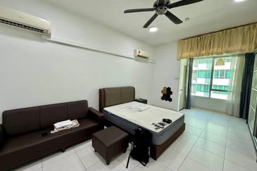 Akademik Suite @ Mount Austin