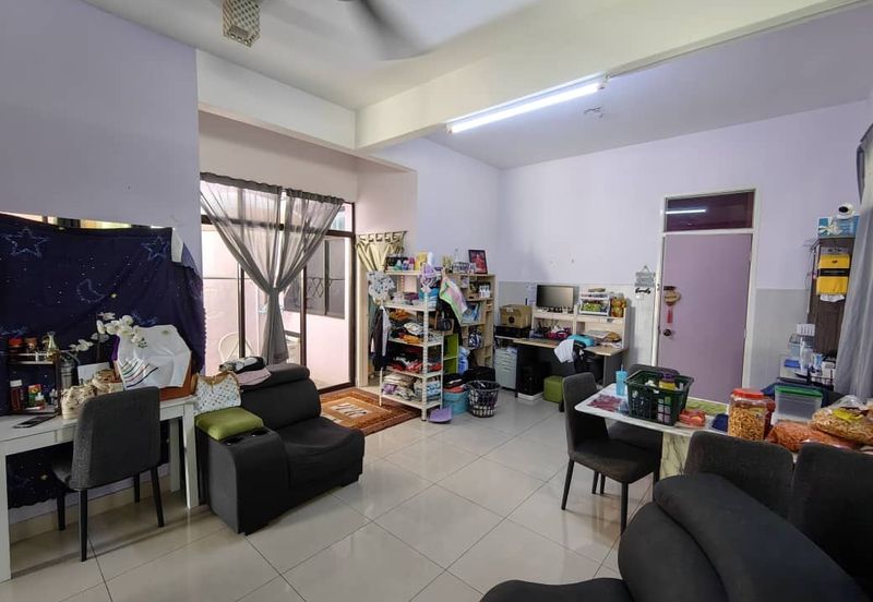 Maple Red, Adda Heights